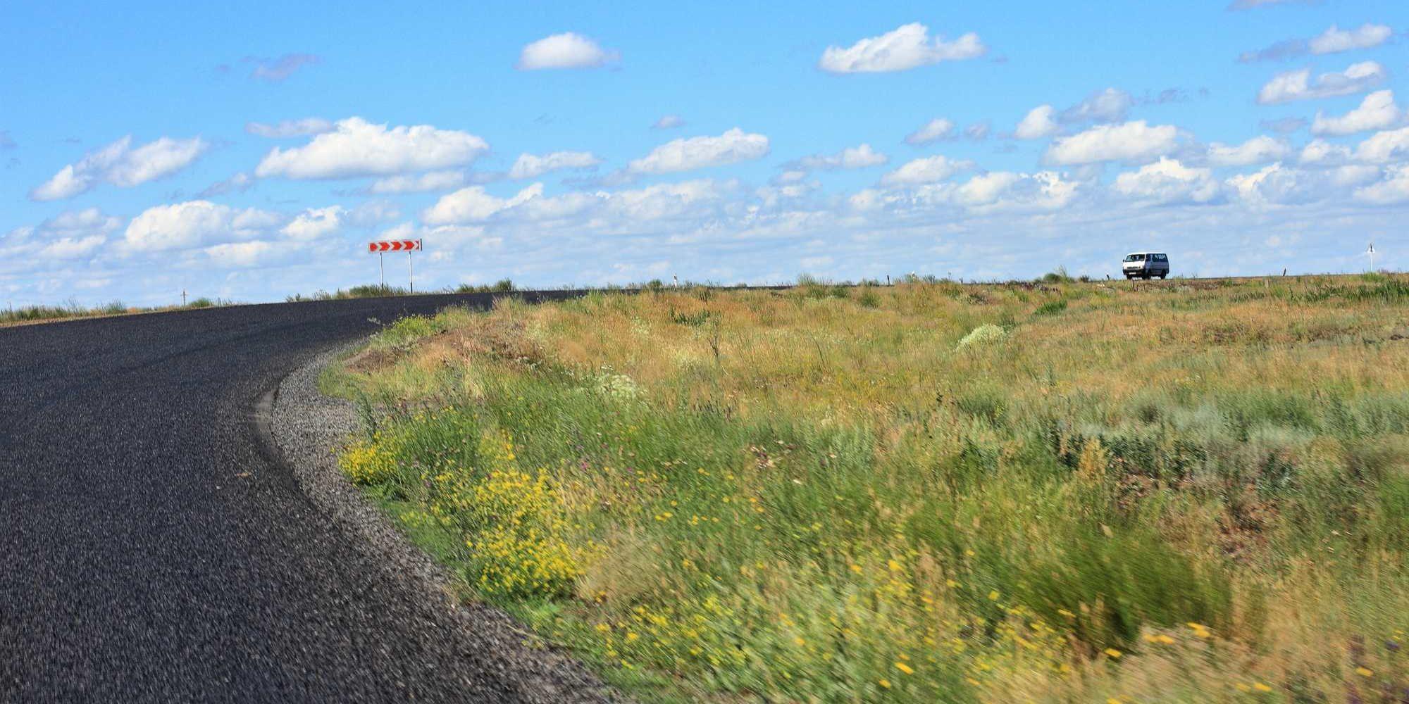 Precej dobre ceste po severu Kazahstana, ob meji z Rusko federacijo.
